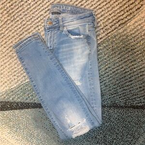 American Eagle Outfitters Women's Distressed Light Blue Skinny Jeans Size4